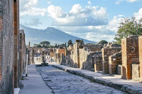 pompeii lost city|things to do in pompeii italy.